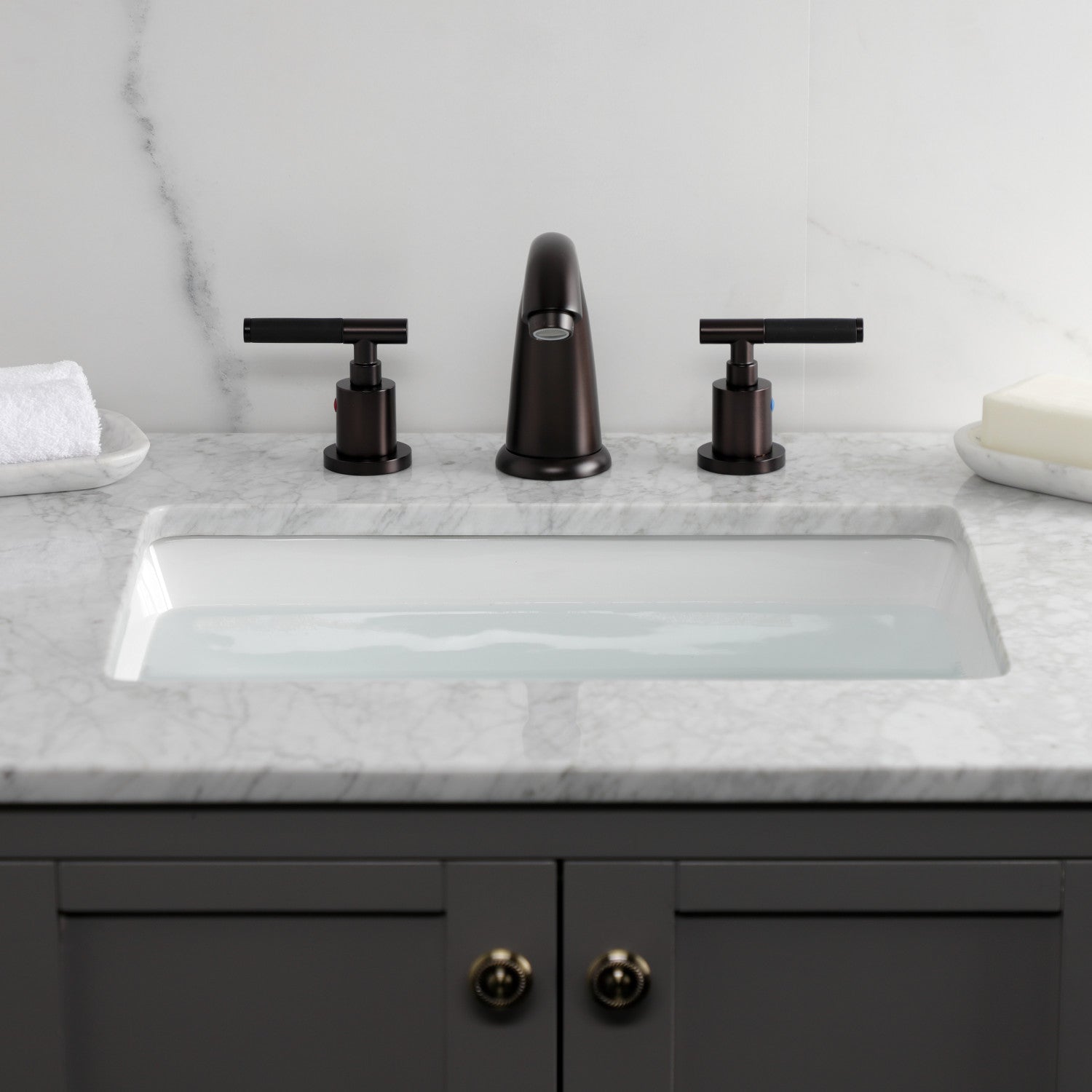 Kingston Tulare KB8985CKL - Kaiser Two-Handle 3-Hole Deck Mount Widespread Bathroom Faucet with Pop-Up Drain, Oil Rubbed Bronze — thumbnail 3